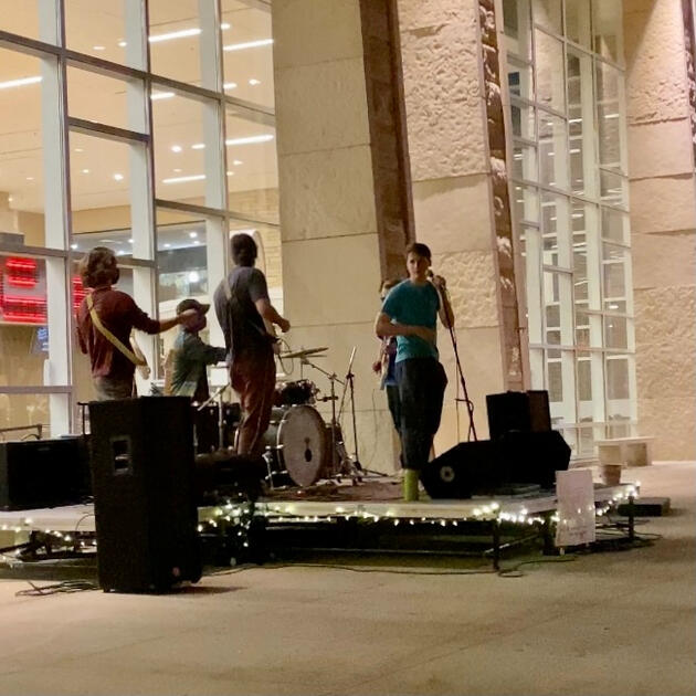 Elephant Foot – Live Performance